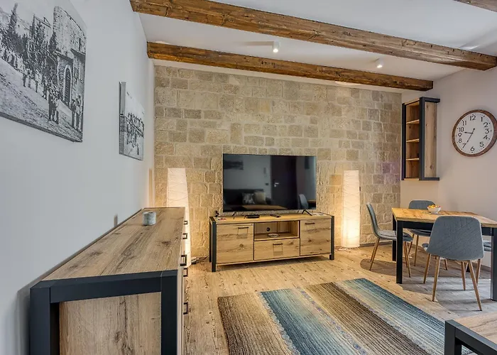 בית הארחה The 3 Figs 3*