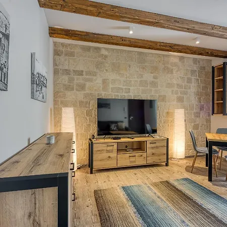 게스트하우스 The 3 Figs 3*